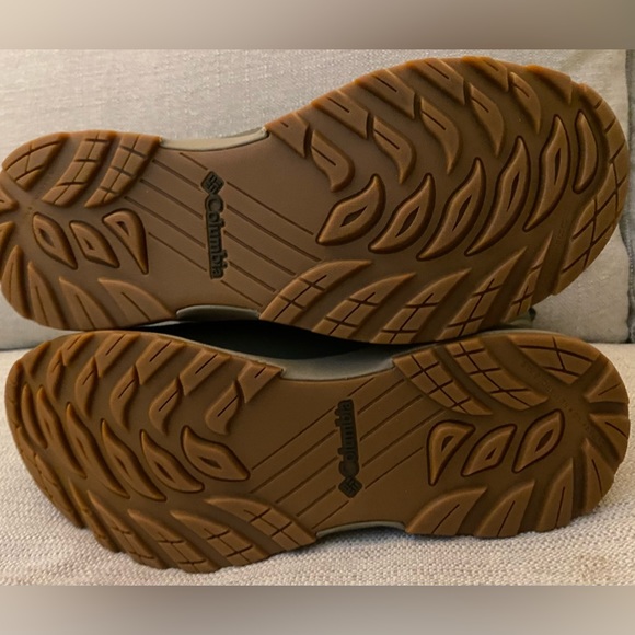 Womens Columbia Meadows Shorty Omni-Heat 3D Boot - Picture 4 of 4